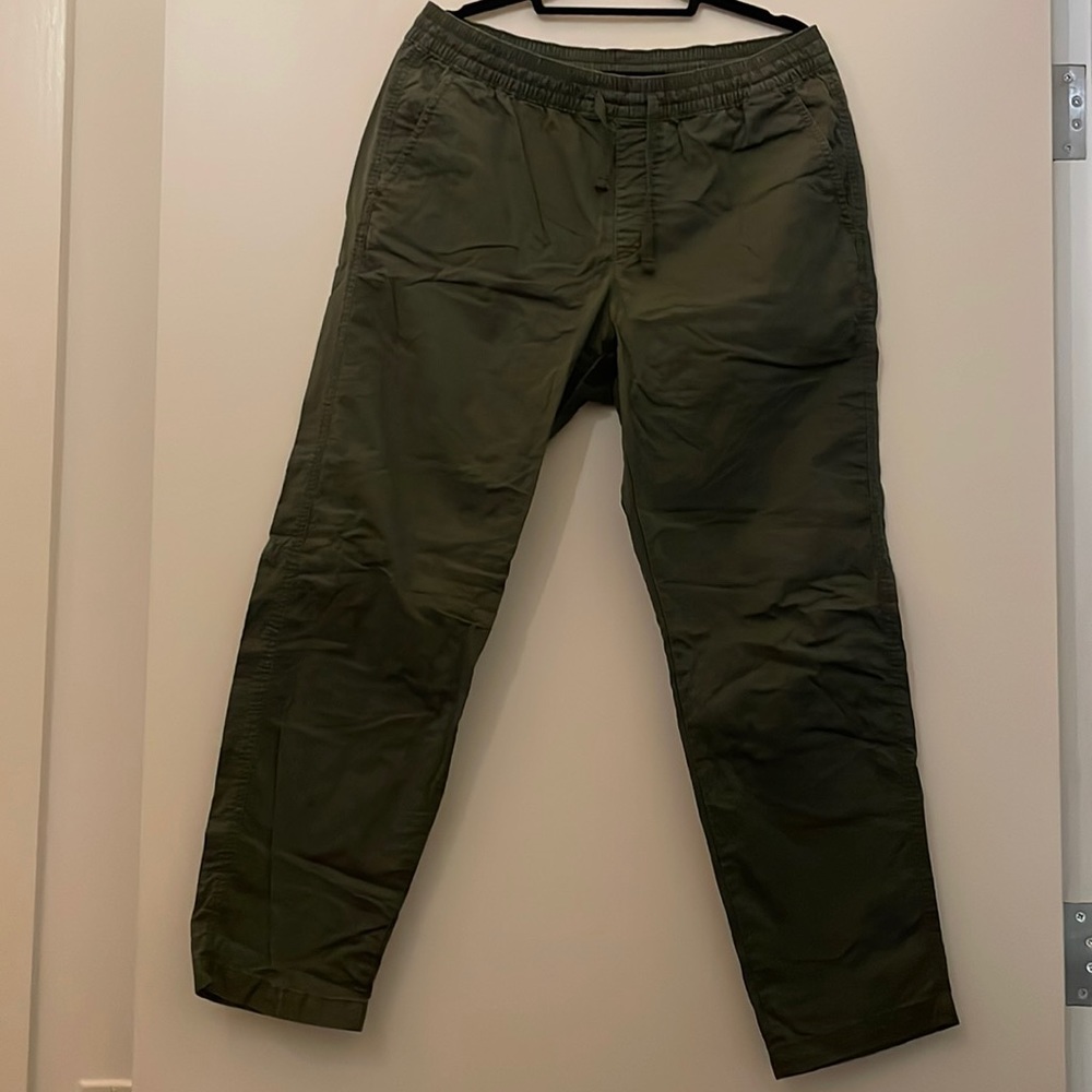 Uniqlo Men’s Green Khaki’s